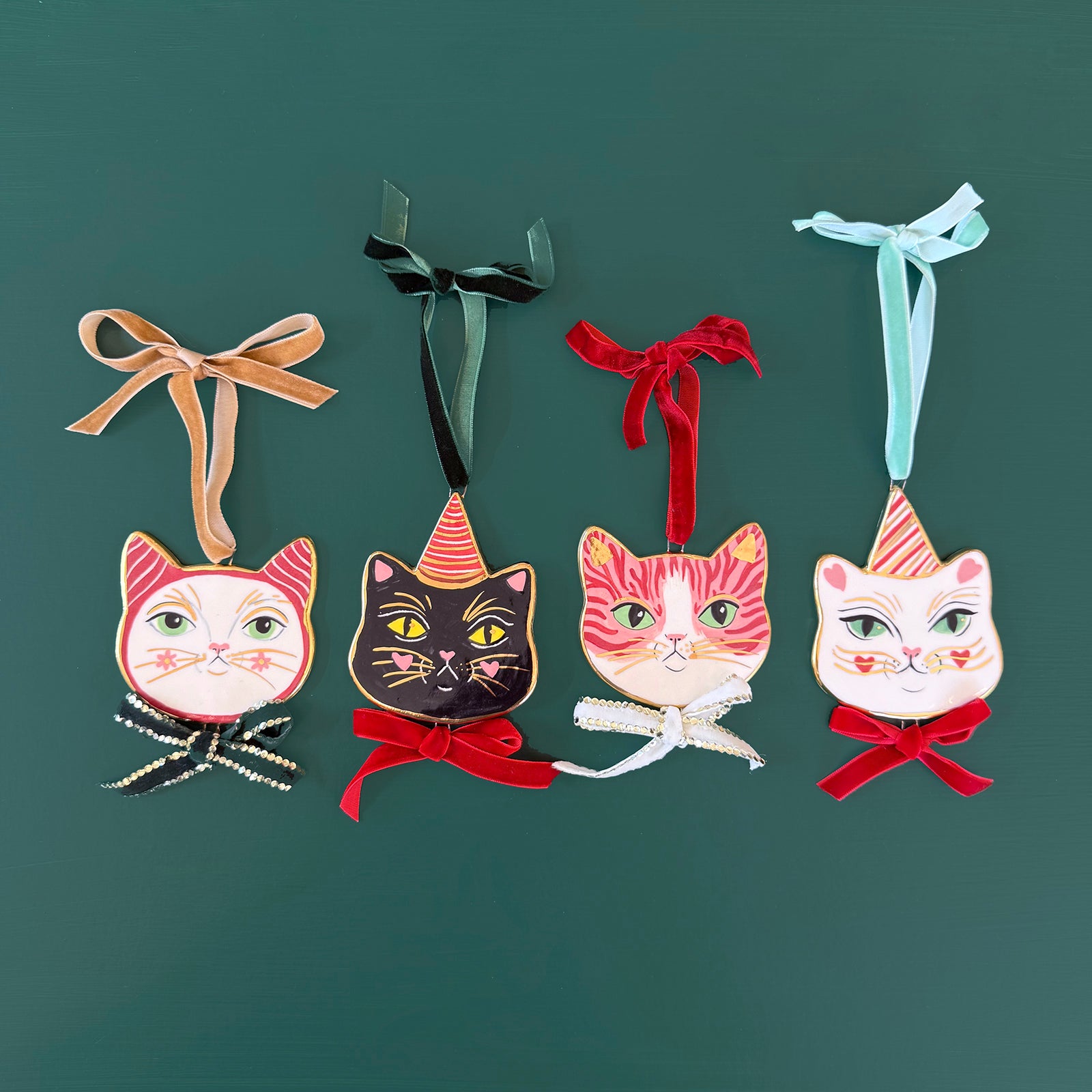 PORCELAIN ORNAMENT - PEPPERMINT CATS