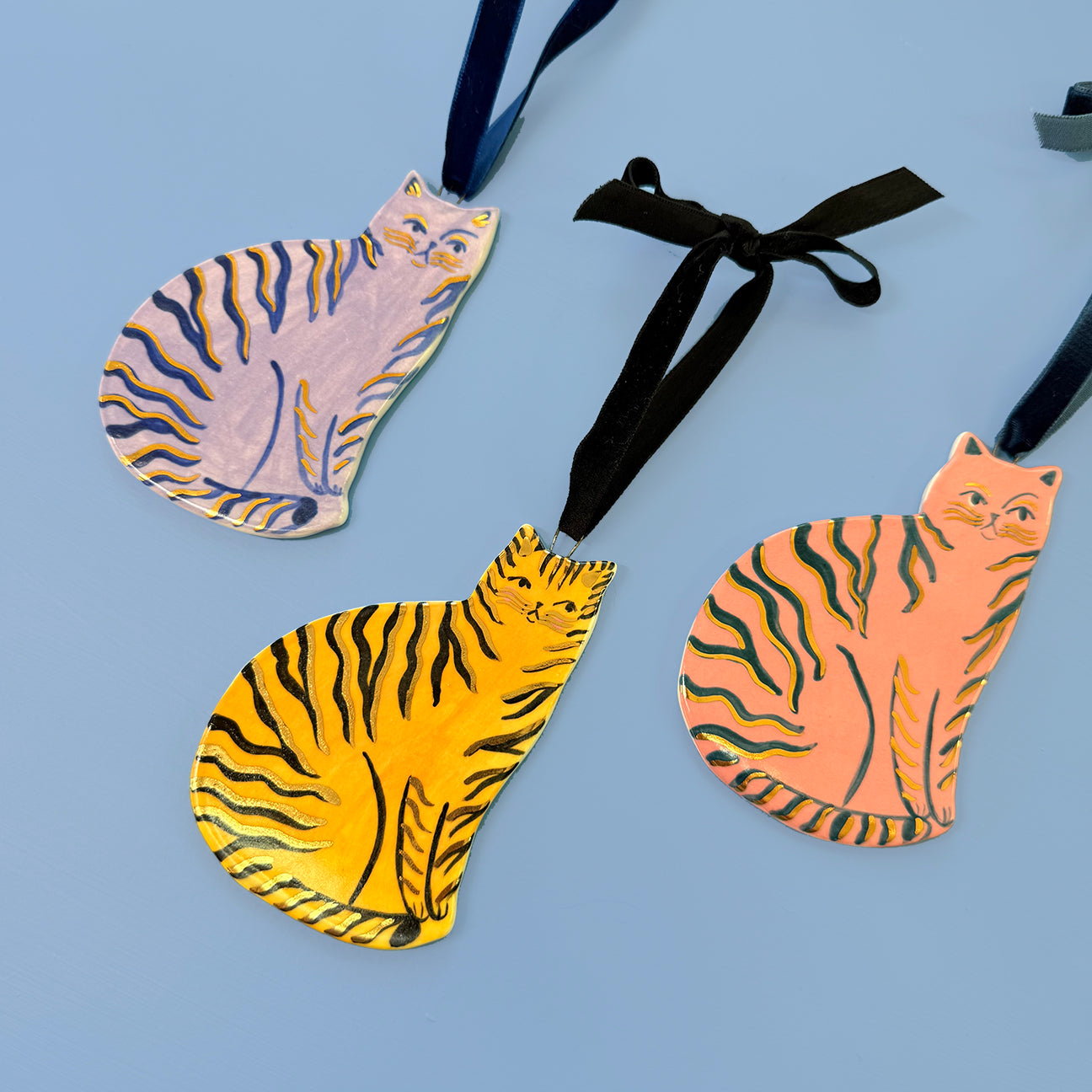 PORCELAIN ORNAMENT -  TIGERS