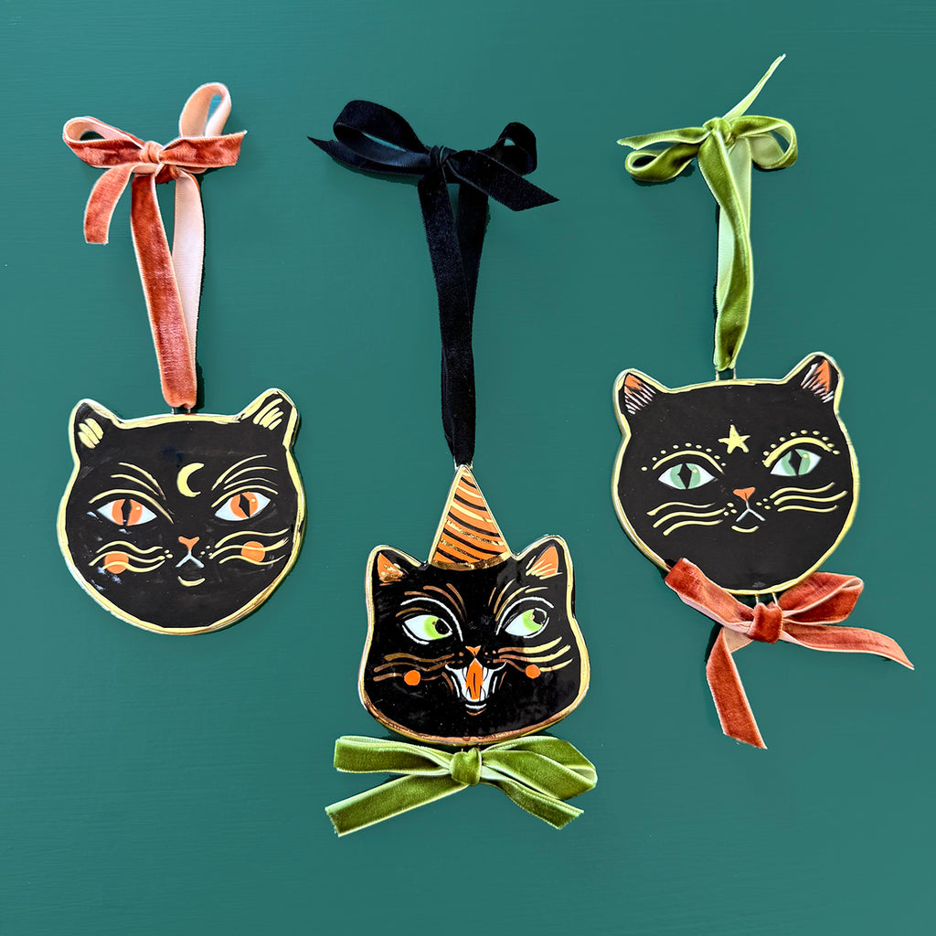 PORCELAIN ORNAMENT - SPOOKY GANG