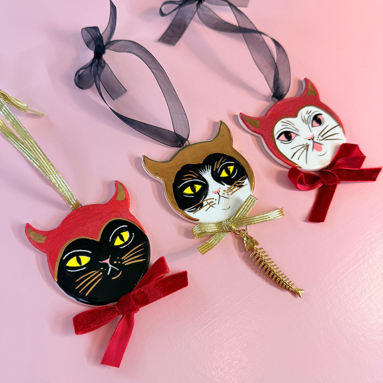 PORCELAIN ORNAMENT - DEVILISH CATS