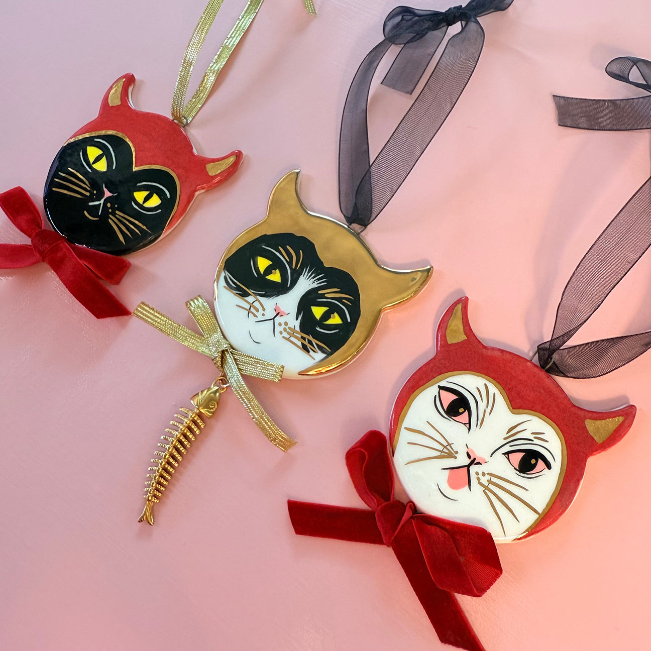 PORCELAIN ORNAMENT - DEVILISH CATS