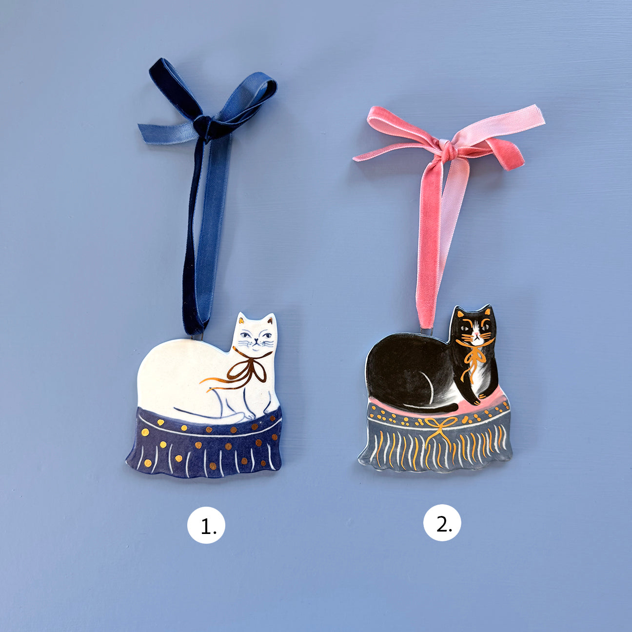 PORCELAIN ORNAMENT -  THRONE KITTIES