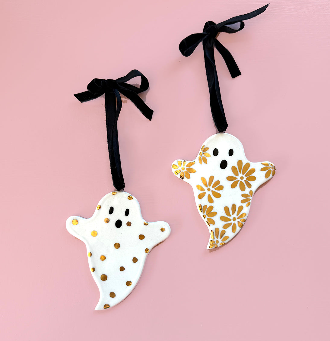 PORCELAIN ORNAMENT - GROOVY GHOSTS