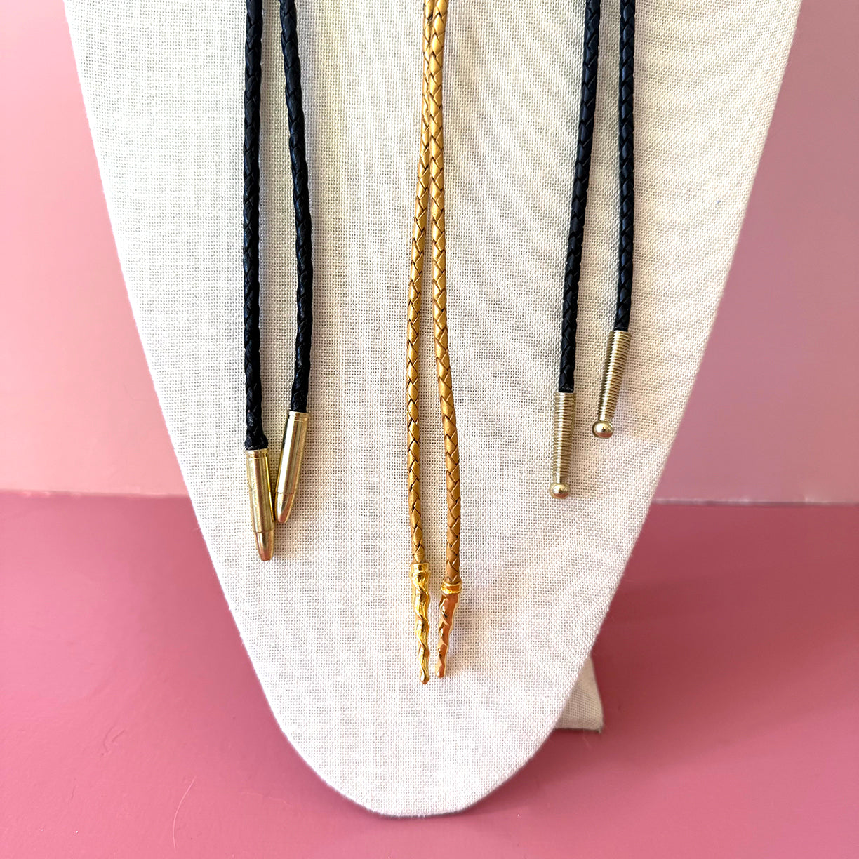 PORCELAIN CAT BOLO TIE