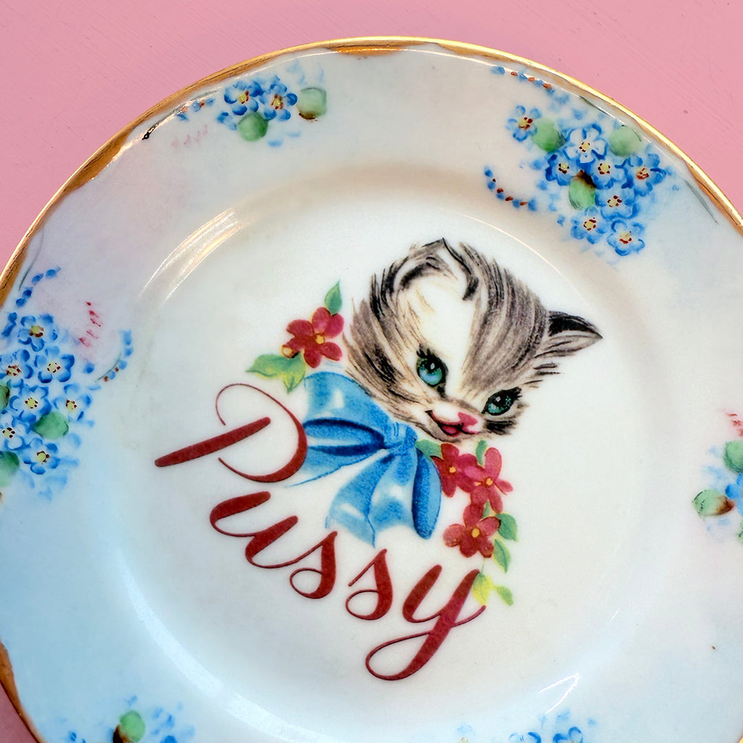 VINTAGE STYLE CAT PLATE - PUSSY