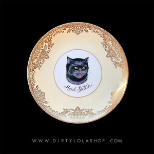 VINTAGE CAT PLATE -HAIL SATAN.