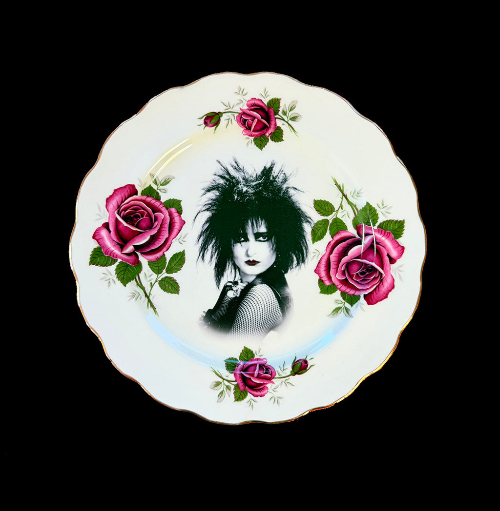 VINTAGE SIOUXSIE ART PLATE