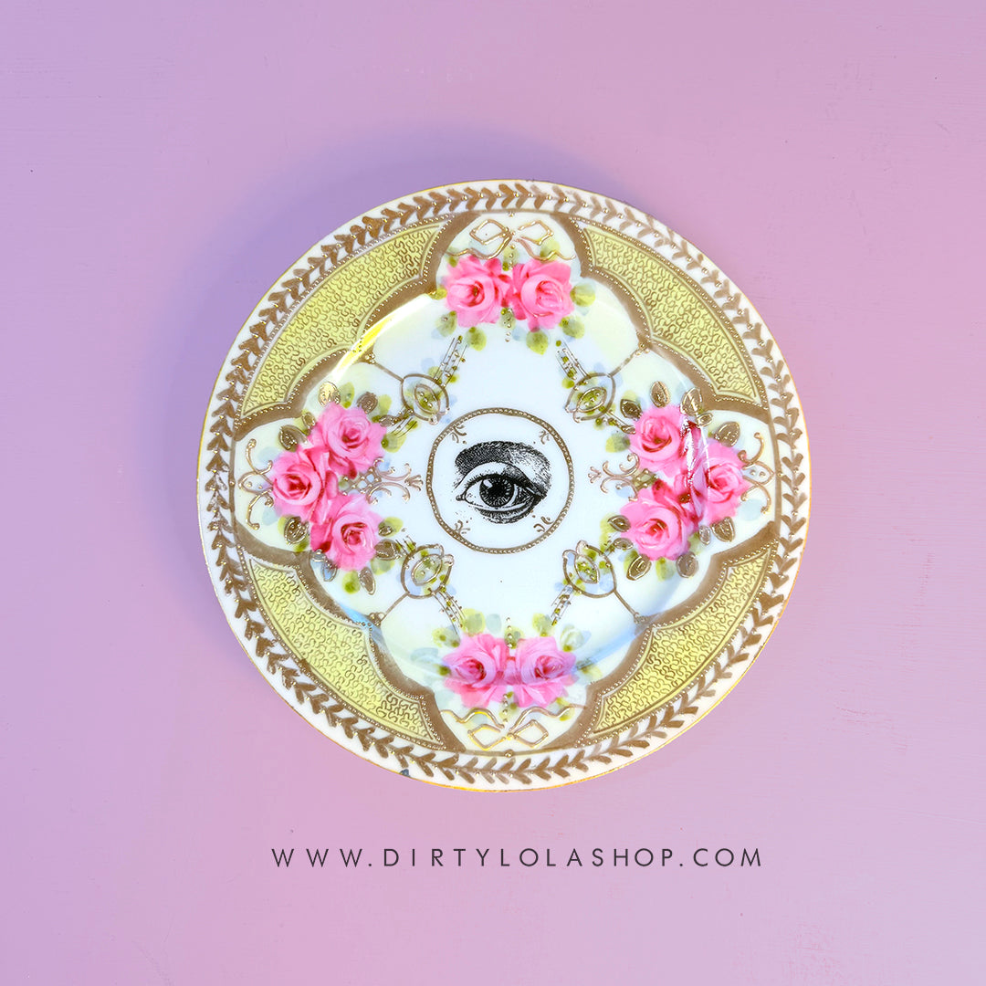 ANTIQUE MYSTIC EYE ART PLATE