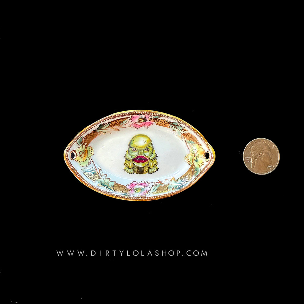 ANTIQUE TINY TRINKET DISH - MINI ALTAR TRAY - CREATURE