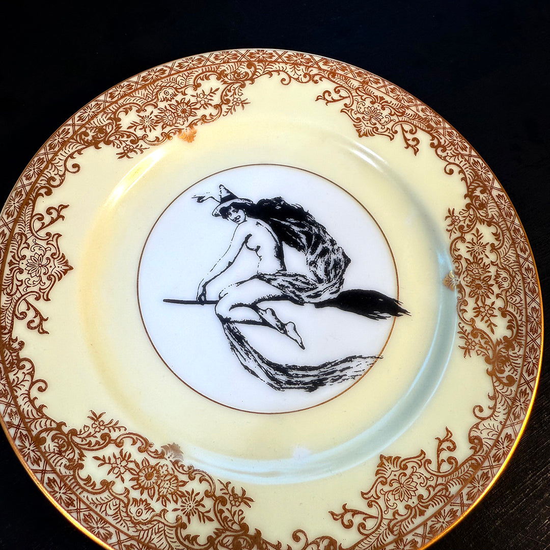 ANTIQUE WITCHY WOMAN ART PLATE