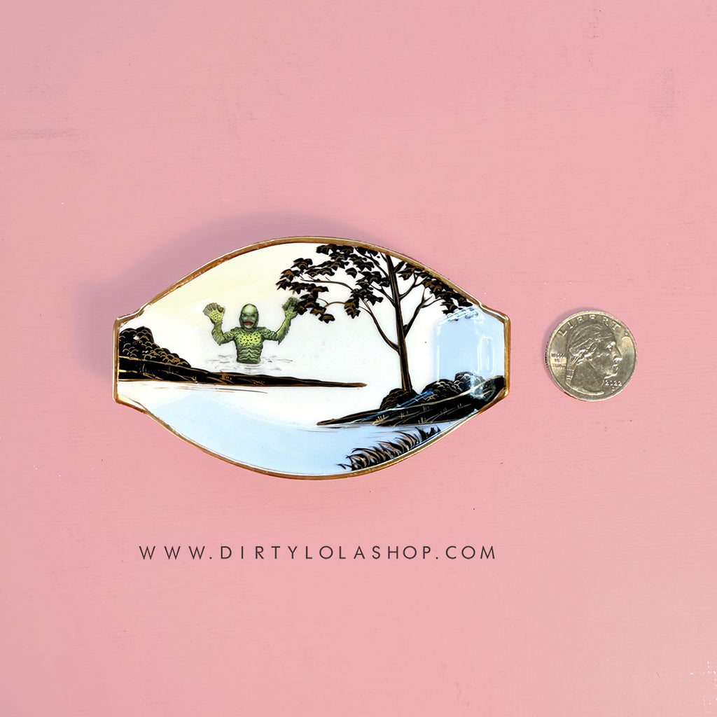 ANTIQUE TINY TRINKET DISH - MINI ALTAR TRAY - CREATURE