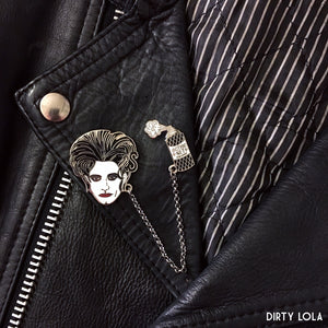 Gothic Net Lapel Pin